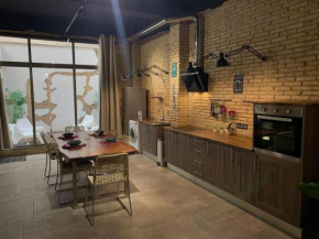 IY Loft 0 - Modern and Spacious / Up to 4 people